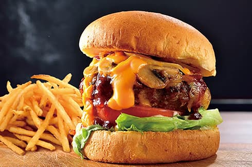 牛100%・炭焼き燻製グルメチーズバーガー