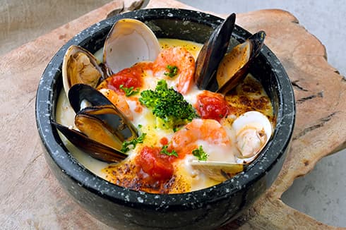 コバラ名物!石焼シーフードドリア