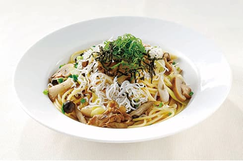 しらすとキノコの和風パスタ