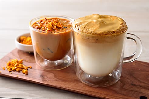 韓国で人気のダルゴナコーヒーなど、ちょっとした休憩時間も楽しんでいただけるカフェメニューの数々。