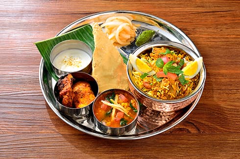 世界三大炊き込みご飯のひとつ、本格チキンビリヤニ