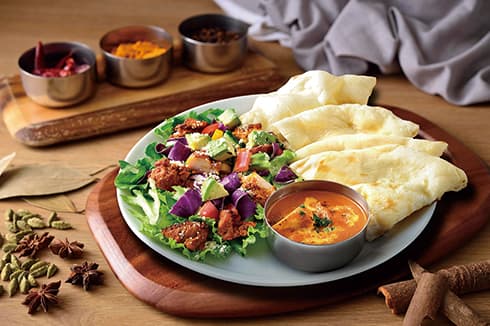 ヘルシー&スパイシー!チキンサラダプレート